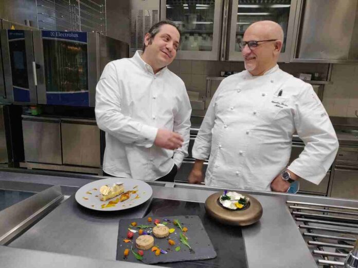 Lo chef stellato Claudio Sadler insieme al maestro pasticcere Gianluca Fusto