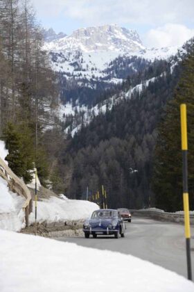 Passaggio macchine WinteRace Ph. Roberto Deias