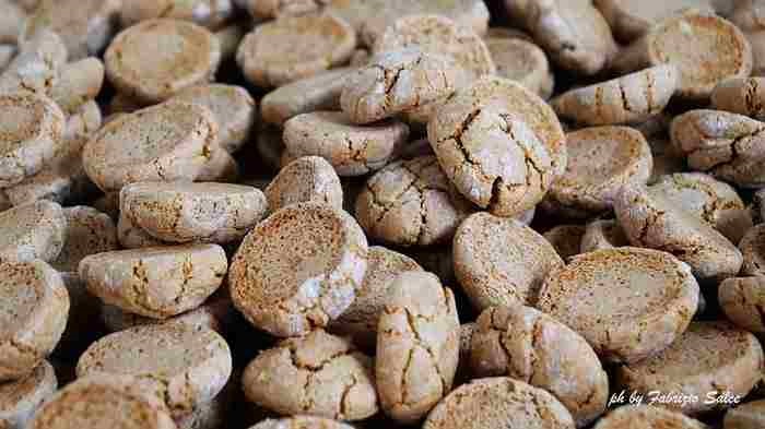 amaretti di mombaruzzo alla nocciola