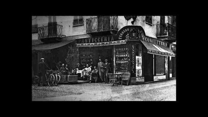 La prima pasticceria Ferrero, via Maestra angolo via Pierino Belli, anni '30 La prima pasticceria Ferrero, via Maestra angolo via Pierino Belli, anni '30