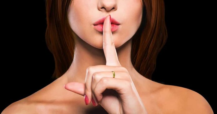 Estate 2021 un sondaggio di Ashley Madison come la pandemia ha influenzato la vita sessuale e quali sono le fantasie erotiche