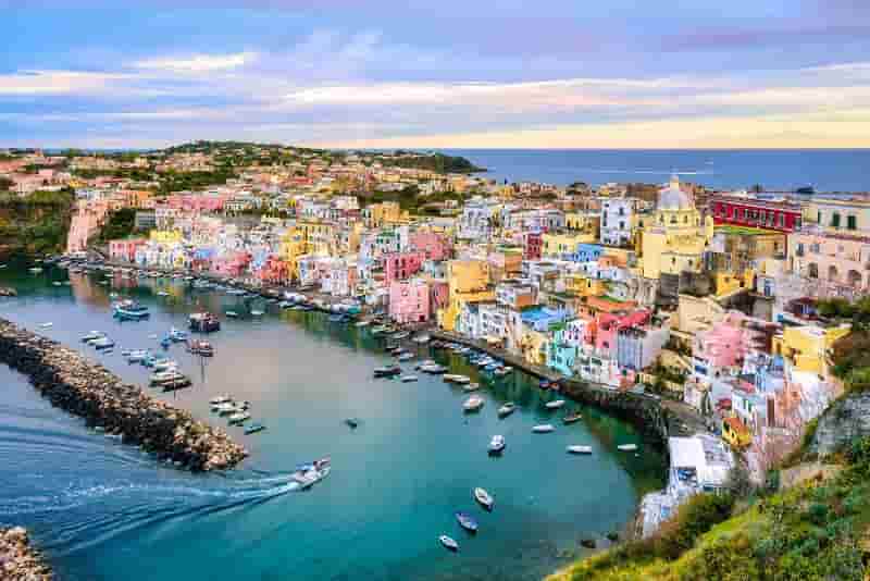 Tramundi via Shutterstock fotografia Isole del Tirreno