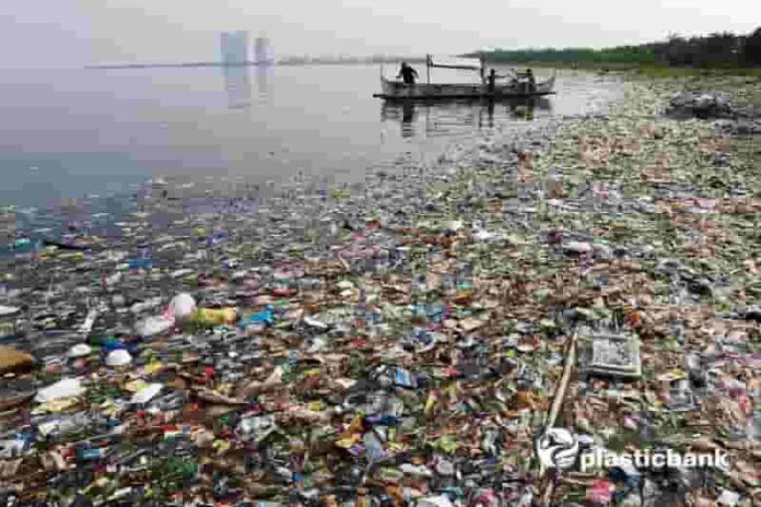 Rethinking Plastic Progetto di Davines Group con Plastic Bank