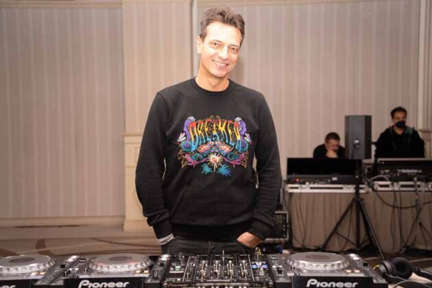65 Brain Storming Deejay Molella