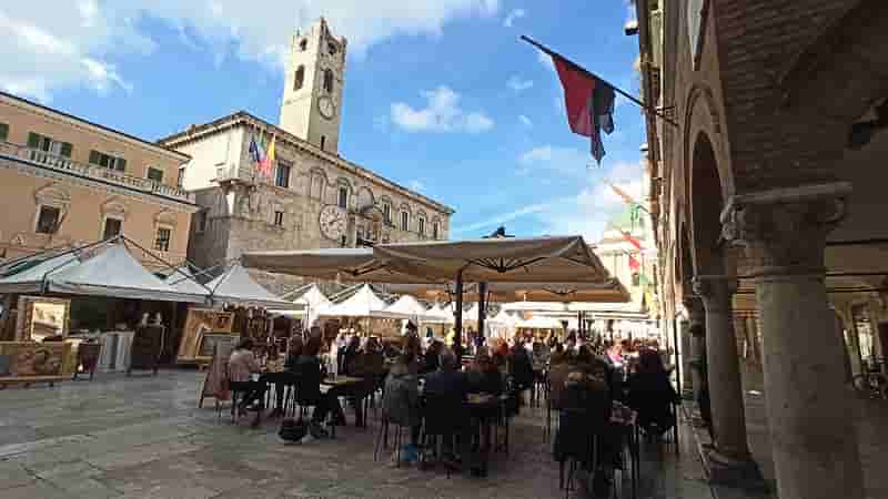 Ascoli piazza del popolo