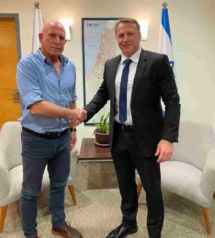 Dani Shahar Yoel Razvozov