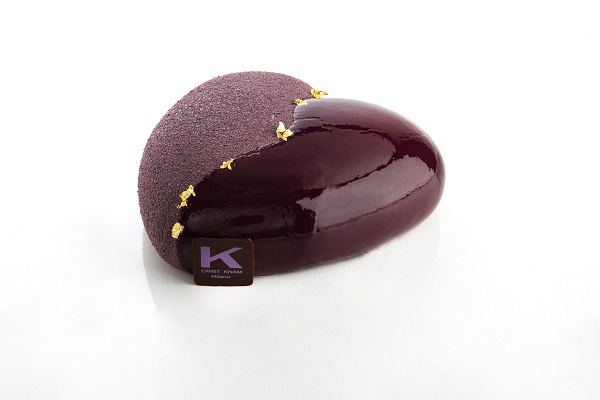 Cioccolato bianco e limone dell'Oman con un inserto di mirtilli selvatici