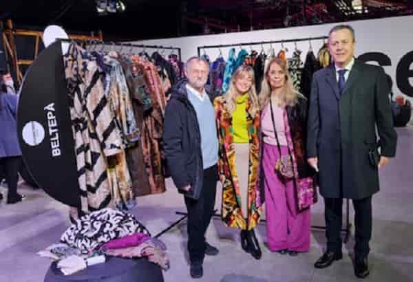 Da destra l'ambasciatore dell'Uzbekistan Otabek Akbarov con alcuni degli ideatori del brand Beltepà