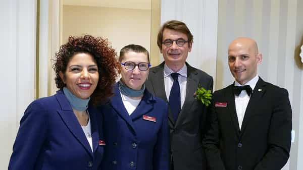 direttore e personale di sala