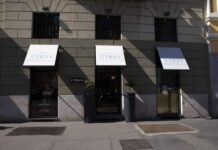 Milano. La bottega “Cybus” vetrinaCybus low