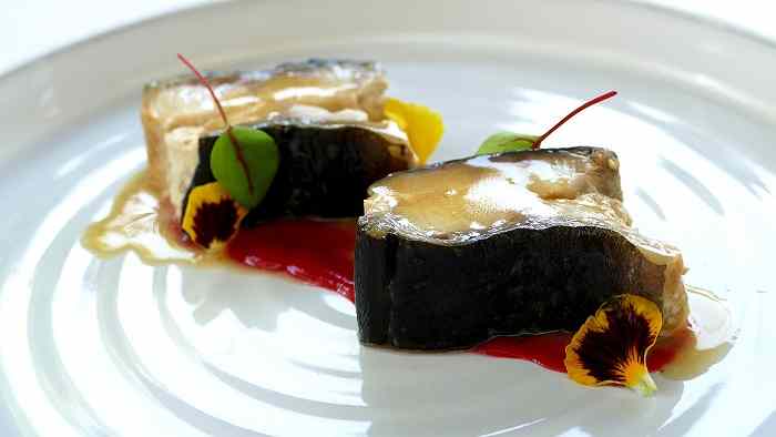 anguilla bisque di scampi e lamponi