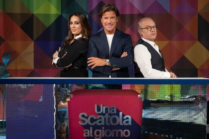 Una Scatola al Giorno - Paolo Conticini, Francesca Manzini, Marco Marzocca Una Scatola al Giorno - Paolo Conticini Francesca Manzini Marco Marzocca