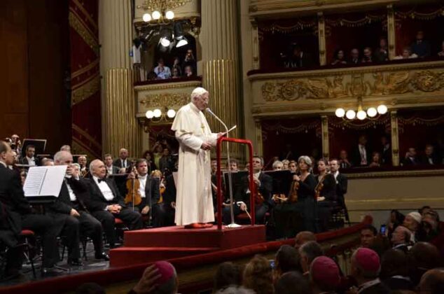 Il Santo Padre al Teatro alla Scala di Milano