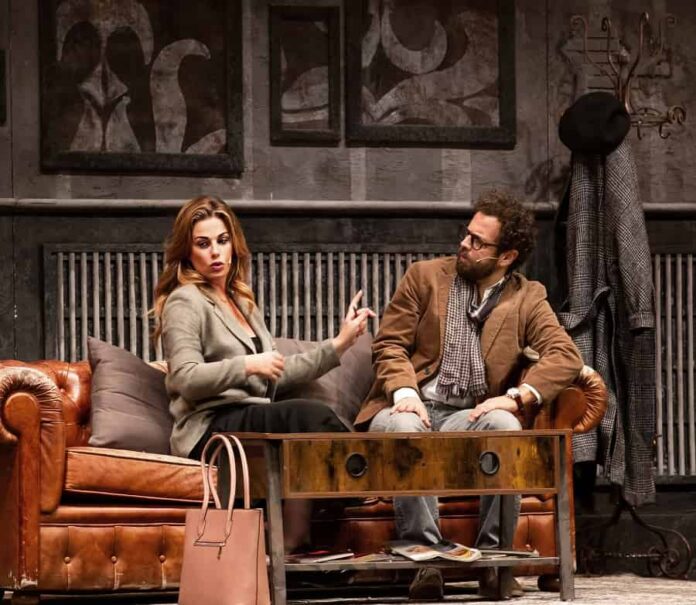 Scusa sono in riunione... ph Renzo Daneluzzi