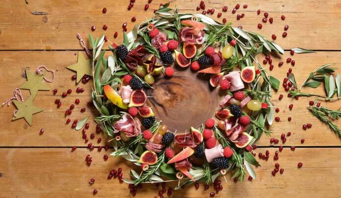 corona augurale salumi frutta corona augurale salumi frutta