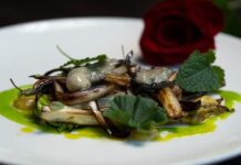 Treviso .Antica osteria Zanatta. Festa d’agosto al grillo – Cimadolmo Insalata grigliata, ostrica e passion fruit. Milano 37 Restaurant Credits Ph. Francesco Robustelli