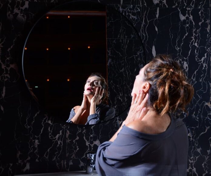 Elena Sofia Ricci Manzoni La dolce ala della giovinezza