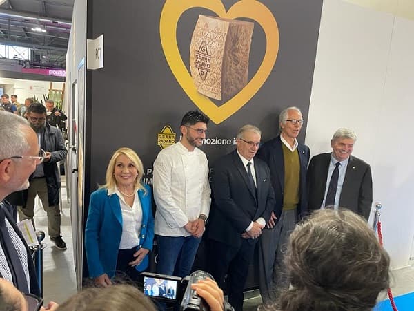 Consorzio Grana Padano con Evelina Flachi