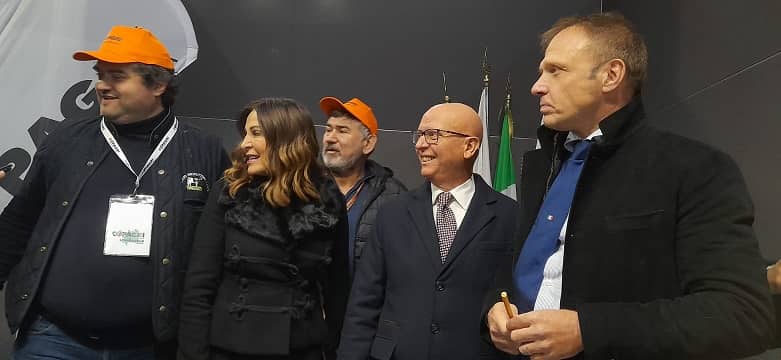 Da sx. Roberto Cavaliere Daniela Santachè Francesco Lollobrigida