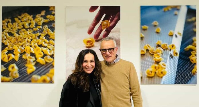 Assessore Barbara Mazzali - Panificio Menini La pasta è il cibo simbolo dell'Italia