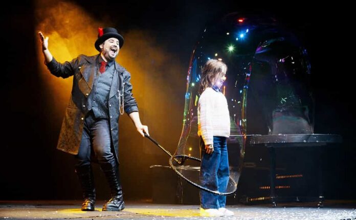 Marco Zoppi in Bubbles Revolution 14 mediares