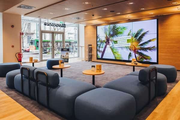 flagship store overview