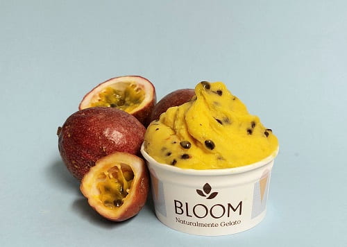 gelati ai gusti tropicali