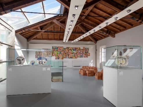 Mostra di Baj a Savona