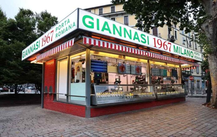 Il Chiosco Giannasi a Milano photo credit Andrea Cherchi
