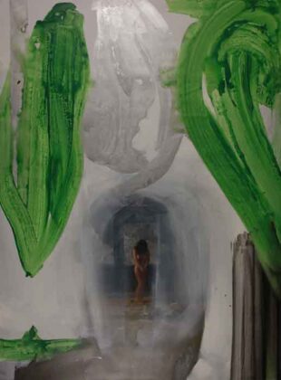 3 Salvatore Garau, Tra il verde e l argento il nudo appare quando vuole, 2025. Acrilico su telone PVC cm175X127