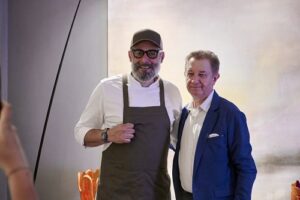 Lo Chef Gianluca Capozzi con il nostro direttore Lo Chef Gianluca Capozzi con il nostro direttore