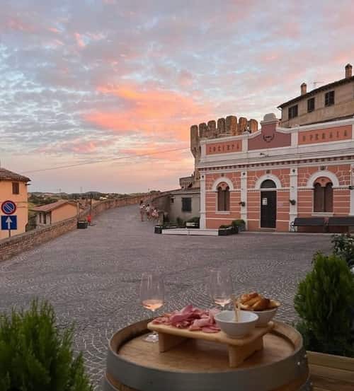 Castel d'Emilio centro La Libera Repubblica
