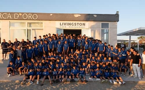 RAGAZZI SCUOLA CALCIO CON TUTTO IL TEAM FOTO RAGAZZI SCUOLA CALCIO CON TUTTO IL TEAM