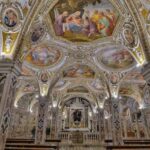 L’interno della cripta del duomo di Salerno foto Marco Gasparro