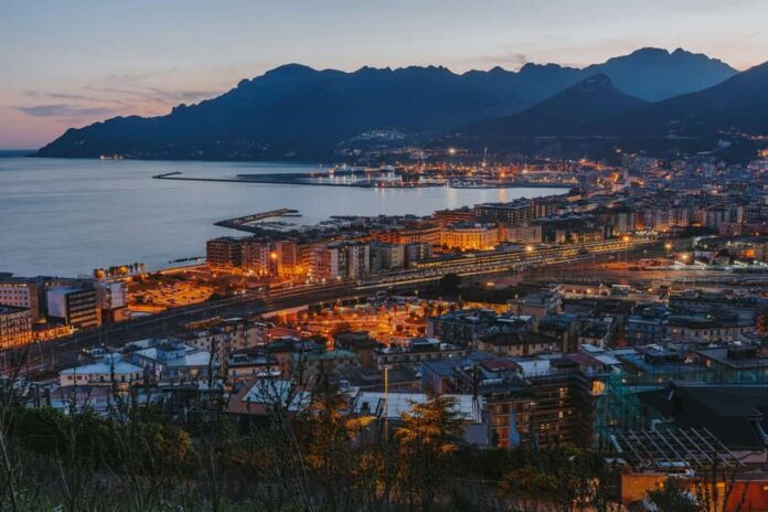 Salerno panorama notturno