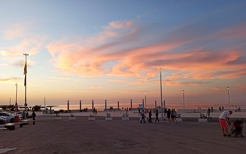 Sanfoca lumgomare al Tramonto Sanfoca lumgomare al Tramonto