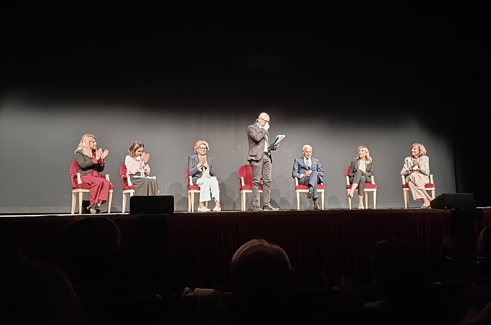 CoFa IEO Teatro Manzoni Milano Presentazione Progetto Farmacia Oncologia