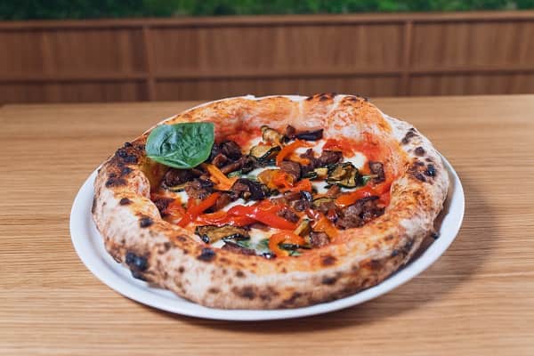 Vesuvius pizza 2