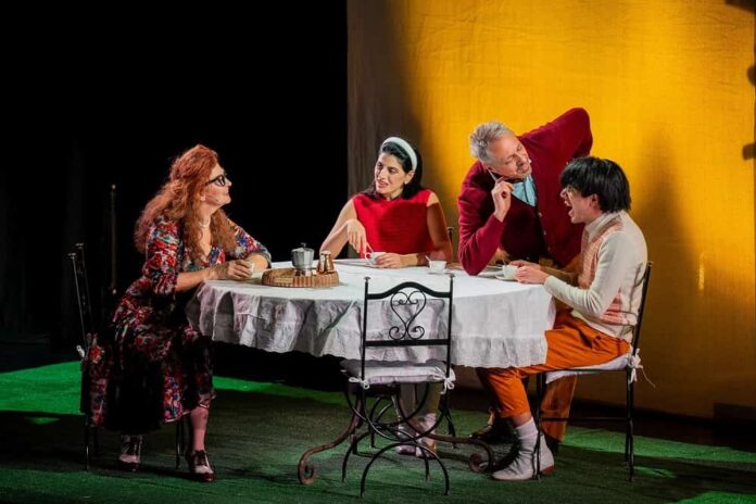 mtm TEATRO: Sinceramente Bugiardi - foto Francesco De Martino Sinceramente Bugiardi