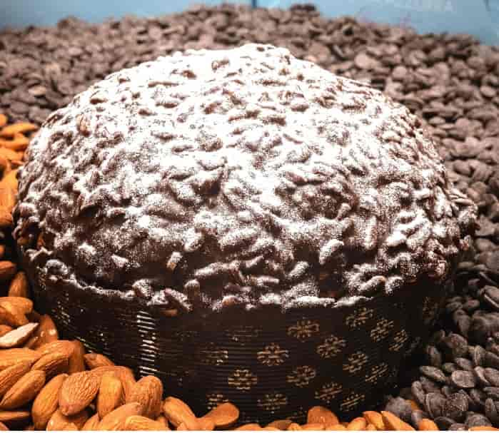Torta Caprese Panettone alle mandorle Torta Caprese Panettone alle mandorle