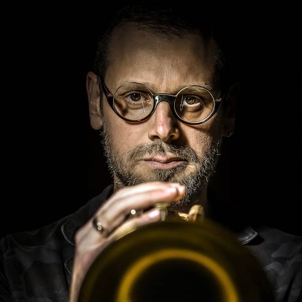 Fabrizio Bosso 2015 (Ph Roberto Cifarelli) Jazz al Teatro Gerolamo: Ujig e Fabrizio Bosso con Delta