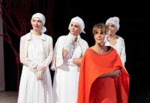 Lella Costa al Teatro Duse con “Lisistrata”: una commedia attuale tra satira, guerra e ribellione femminile
