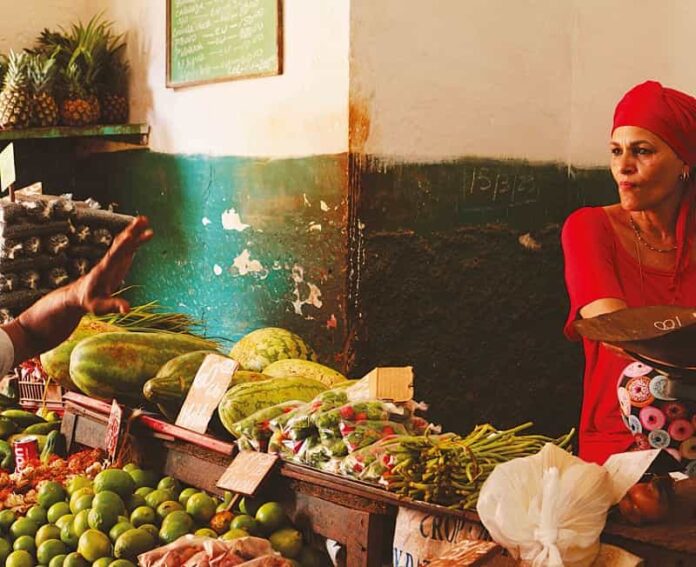 A Firenze una narrazione fotografica di Cuba prende forma con "Un cucchiaio di Cubana"