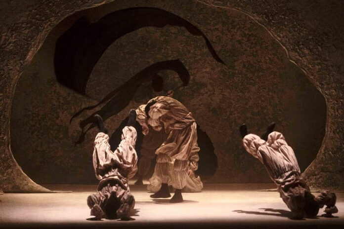 Teatro: Le sacre du primtemps Teatro Le sacre du primtemps