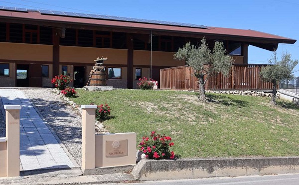 Facciata-Tenuta-Secolo-IX Estate Castiglione a Casauria