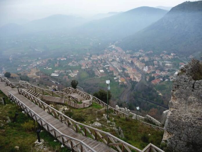 Roccasecca - vista dal Castello - ph Pietro Scerrato, wikipedia Terre di Comino Smart Land - Roccasecca