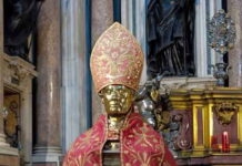 Napoli e San Gennaro: un itinerario tra fede, arte e tradizione Napoli - Cappella del Tesoro di San Gennaro - Statua del Santo