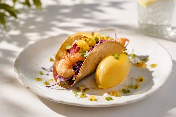 Taco di Gamberi Croccanti con Sorbetto Mango & Passion